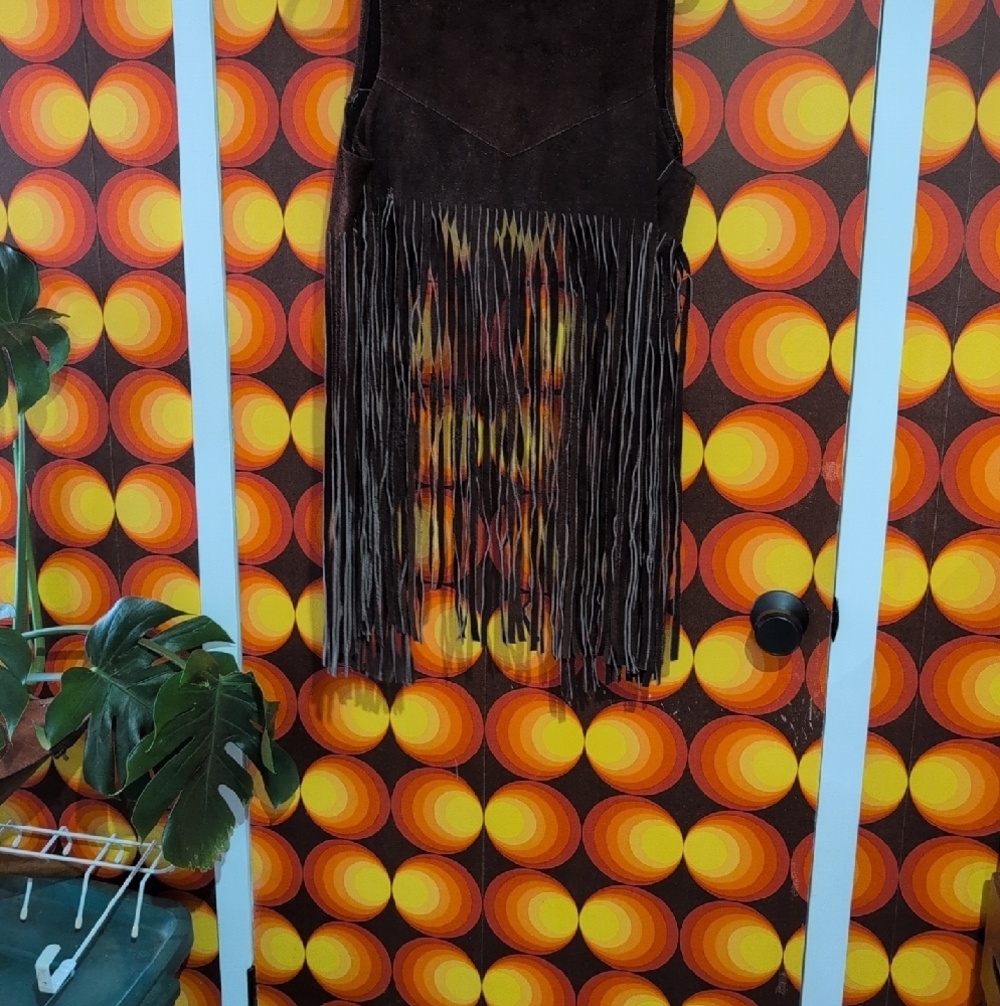 Vintage Brown Suede Fringe Vest with Rings - Picture 3 of 3